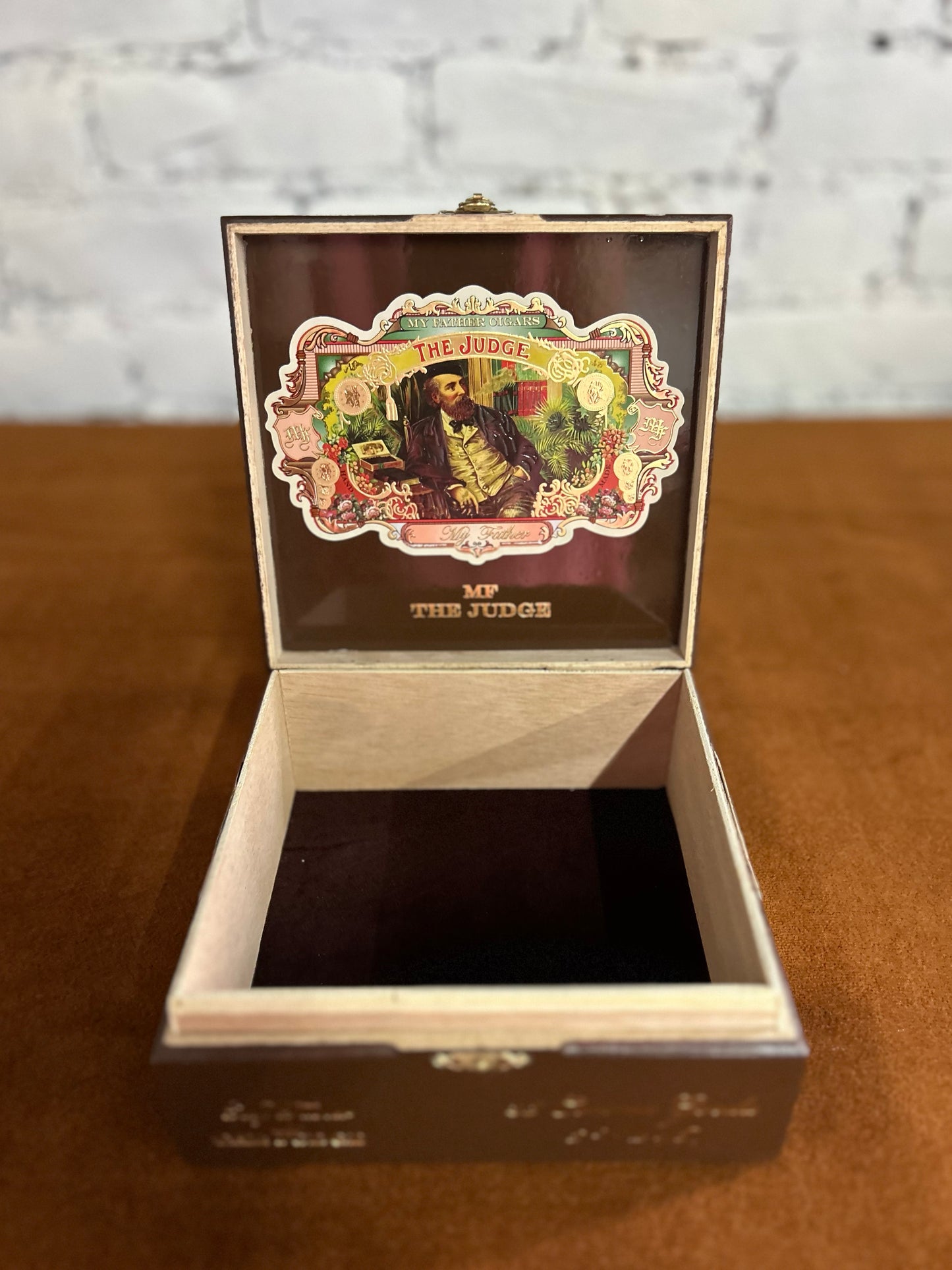 Airstream Cigar Box